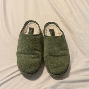 Uggs size 13. Very comfy and warm